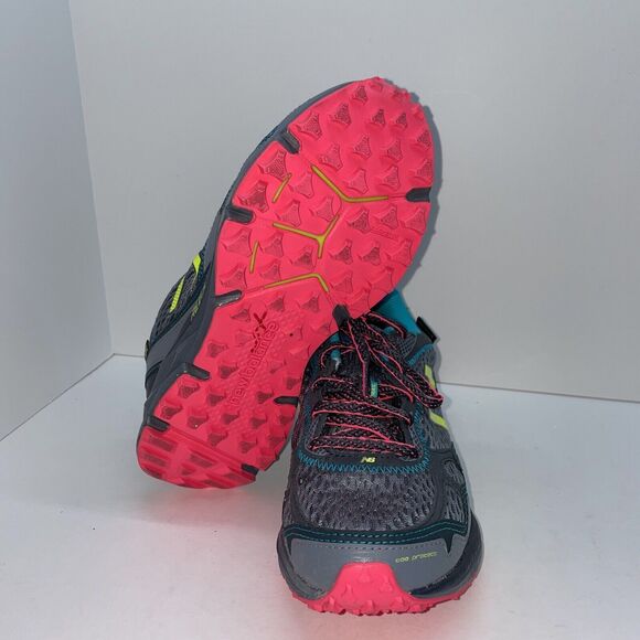 New Balance 910 V2 Women's Size 5 Trail‎ Grey Running Shoes Gore-Tex WT910GX2 - Picture 6 of 7